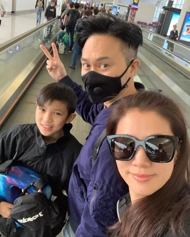 結婚18年「恩愛如初」!張智霖「4大寵妻暖舉」曝光!網友看完超羨慕:袁詠儀好幸福!
