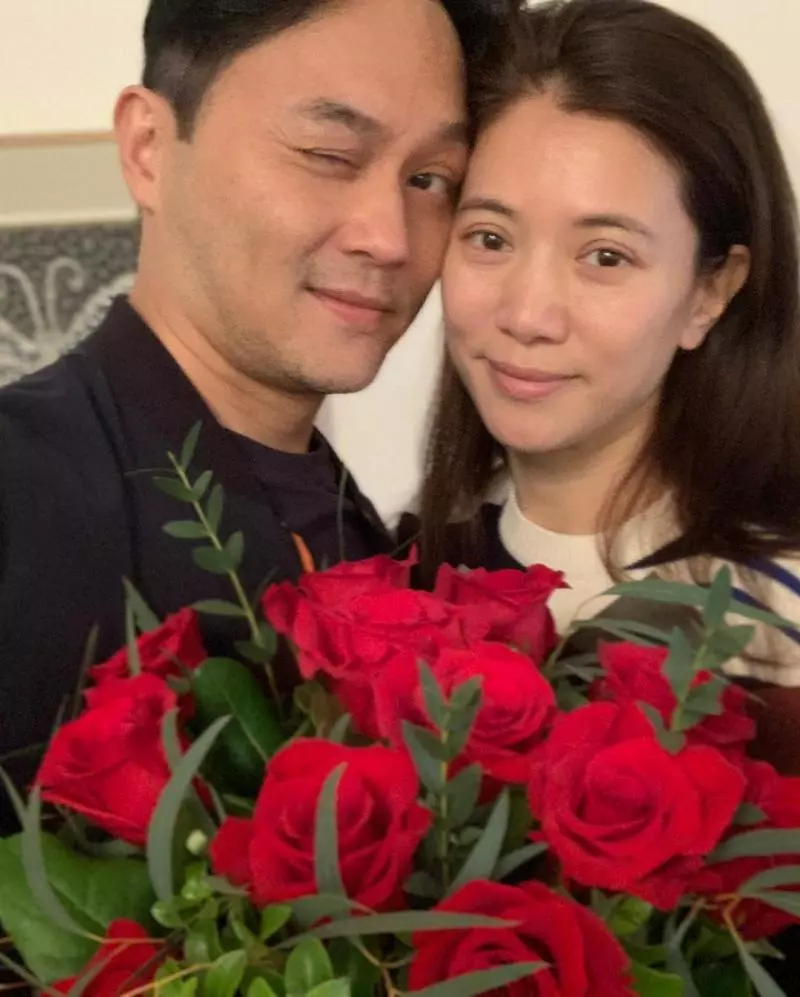 結婚18年「恩愛如初」!張智霖「4大寵妻暖舉」曝光!網友看完超羨慕:袁詠儀好幸福!