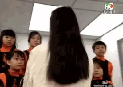 14歲被迫進入演藝圈,情路坎坷,32歲嫁殘疾富豪生雙胞胎,如今黎姿再傳喜訊!
