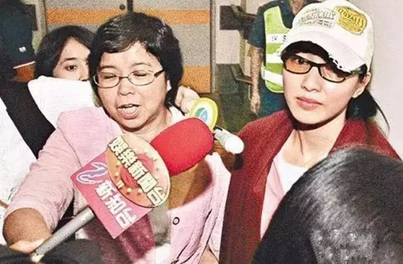 14歲被迫進入演藝圈,情路坎坷,32歲嫁殘疾富豪生雙胞胎,如今黎姿再傳喜訊!