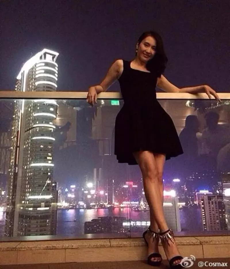 14歲被迫進入演藝圈,情路坎坷,32歲嫁殘疾富豪生雙胞胎,如今黎姿再傳喜訊!