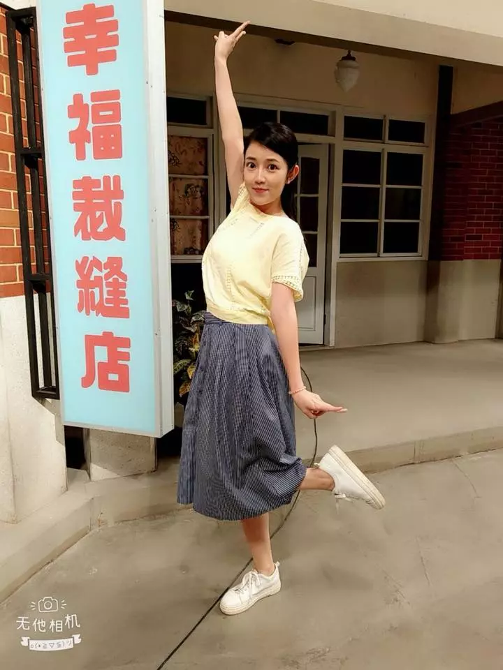 女星「16歲被爸爸帶去夜店,18歲訓練酒量」!單親爸「震撼教育」用心良苦被讚爆!