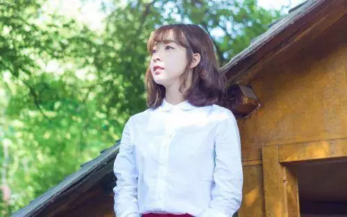 加班到深夜,回家抱著老婆就睡,二天早上看著懷裡的人我傻了····