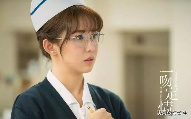 29歲郭書瑤五官變化大,如今身材性感有魅力,但更讓人認不出了!