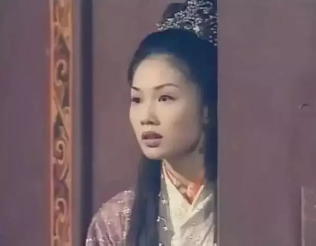 TVB前港姐,息影10年再度亮相!43歲更罕見曬fit爆身材!