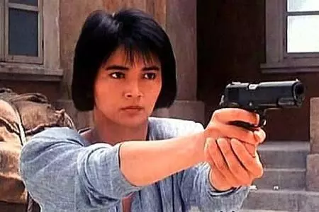 56歲胡慧中唯一女兒近照曝光,看了她老公,才知道她女兒為什麼長成這樣!