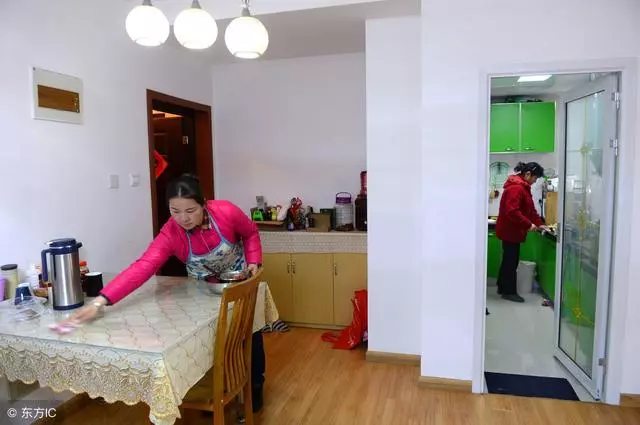婆媳關係一直不好,動不動就吵架,親家母一番話,婆媳變和美
