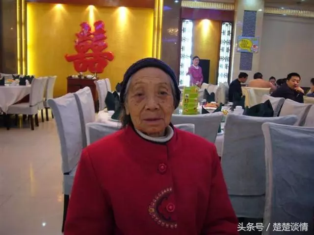 婆婆,我是拜託你幫我們看家,你可倒好,直接把家給我們看沒了!