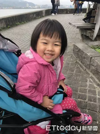 愛犬投胎轉世 成為主人的女兒 | 中國報 China Press