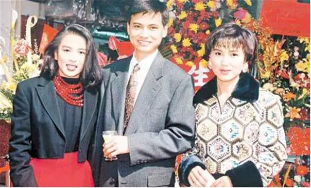 55歲陳秀雯帶兒還夫債十年,跟親妹反目,8年後近照曝光已離婚不做賢妻,網友:早該如此!