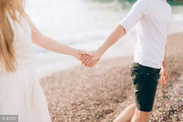 結婚已過好幾個月 大姑姐卻一直沒回門 到她家我對婆婆大吼 婆婆很感激我