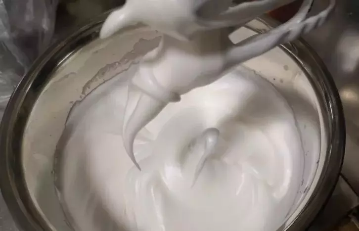 一個小技巧讓蛋糕卷更特別,這款奶油卷一定要學了!