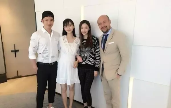 大明星「5張欲哭無淚合影照」!女神顏值慘被路人粉絲比下去!第4張Angelababy慘變路人甲!