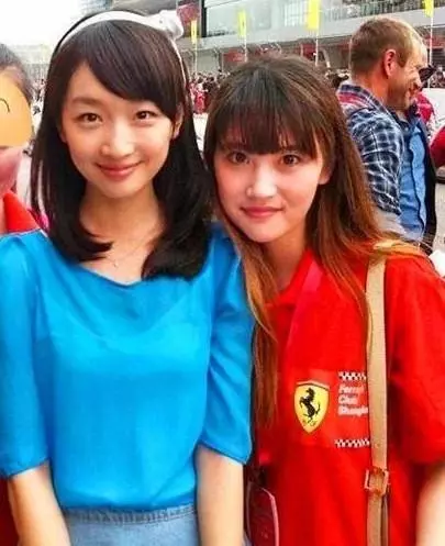 大明星「5張欲哭無淚合影照」!女神顏值慘被路人粉絲比下去!第4張Angelababy慘變路人甲!