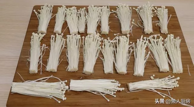 1把金針菇,2張豆腐皮,一卷一燒,簡單又美味,吃不膩