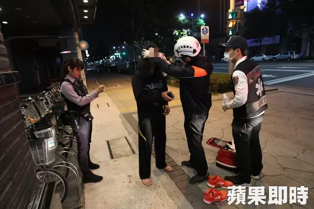 長髮飄逸卻下身失蹤 醉洩春光害女警羞