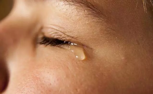 女人最辛苦的不是帶小孩、做家務,而是身邊人從不覺得你辛苦