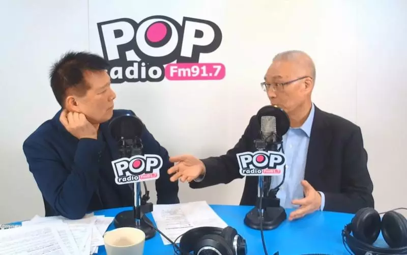 李佳芬關懷偏鄉學童 談韓未來長嘆連連