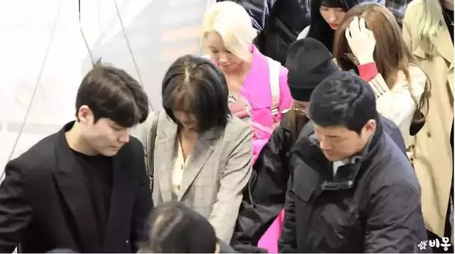 韓女團隊長疑似因網上扯進鄭俊英事件謠言,壓力過大淚灑機場