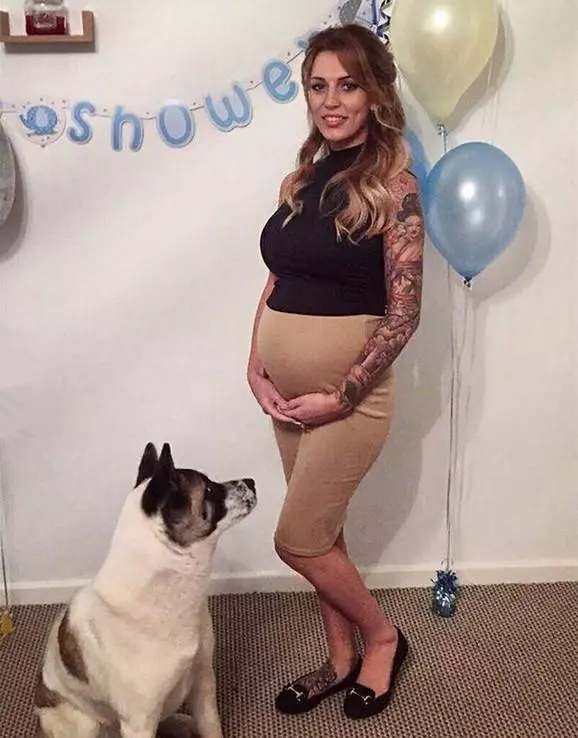 她懷孕20週時發現愛犬行為異常好像在哭,去了醫院檢查醫生竟對她說「差點一屍兩命啊」!