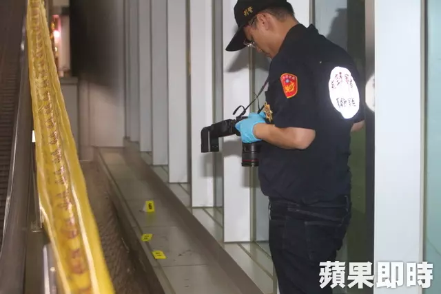 狠夫桃園機場「公主抱扔妻下樓」全場嚇翻 警方出面「起底他的身分」岳父淚喊:永不原諒他