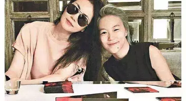 王菲懷孕,不懼48高齡產子,謝霆鋒:屬於我們自己的孩子!