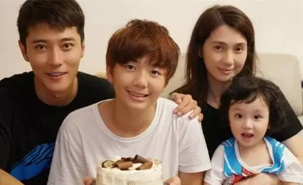 他8年不認兒子,現在兒子出道走紅,他卻想要認回私生子!