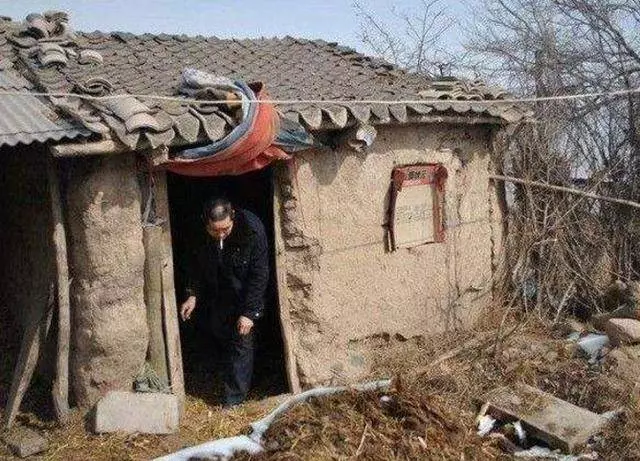 拾荒老人收養殘疾男孩,男孩是天才,父母來認別有居心