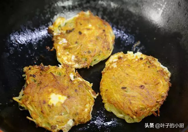 一個土豆、三個雞蛋,10分鐘做100分的早餐!