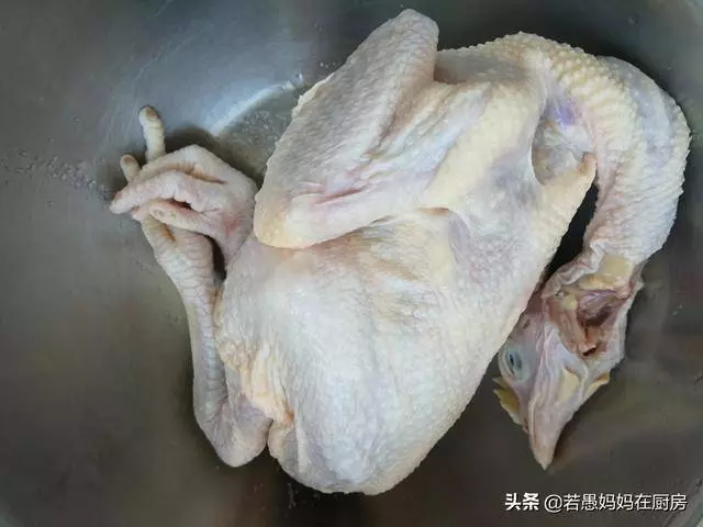 教你用電飯鍋做手撕雞,不加水不加油,簡單易學,好吃到舔手指
