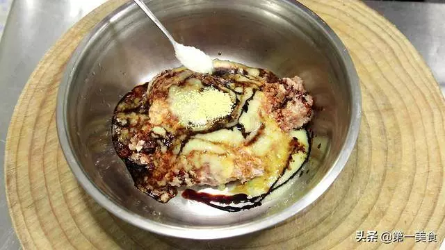 餃子餡如何調製味最好?廚師長分享香菇大肉餡做法,步驟詳細