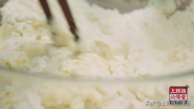 奶黃包的詳細做法,自己做太好吃了,外面買的根本沒法比!