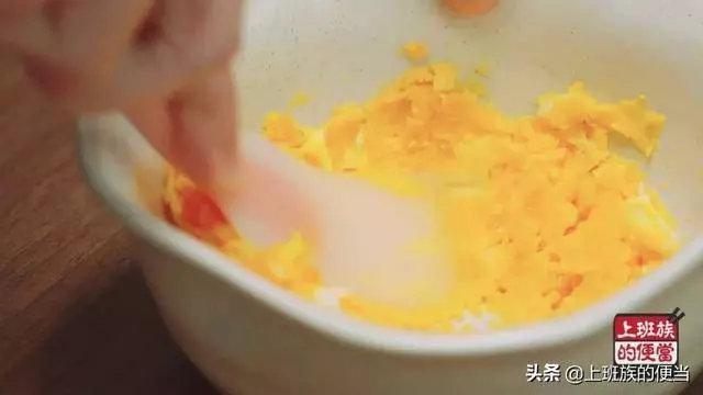 奶黃包的詳細做法,自己做太好吃了,外面買的根本沒法比!