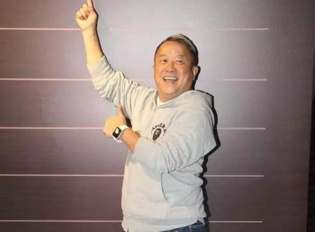 45歲曾寶儀為何不選擇嫁人,看到她為人後,網友:她值得更好的人