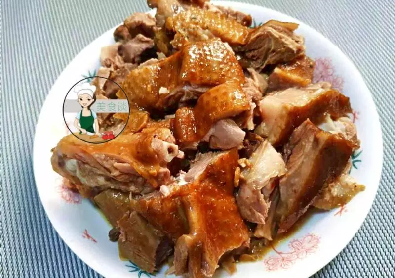 這菜是家人的最愛,兒子吃一次饞一次,越燜越香,出鍋饞到流口水