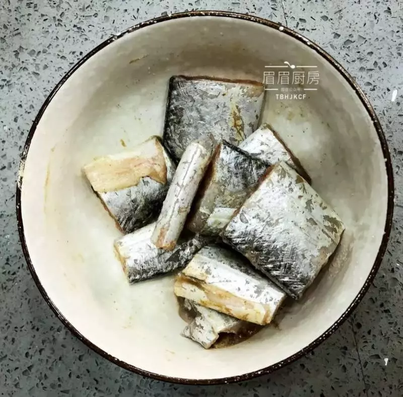 外焦里嫩,帶魚這樣做好吃到爆!