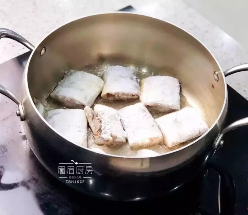外焦里嫩,帶魚這樣做好吃到爆!