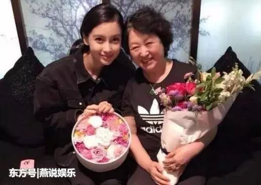 楊穎與初戀同居五年,丈夫一直耿耿於懷,如今初戀火到超過黃曉明