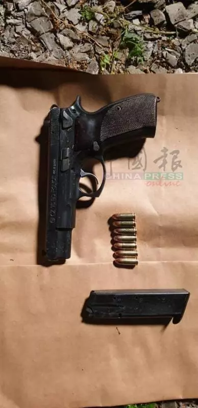 槍戰!高度危險華裔通緝犯 遭活活擊斃