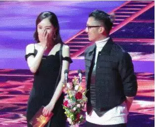謝霆鋒首次回應和楊冪談戀愛,他笑著說了三個字 ...
