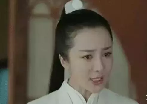她曾是古裝第一美人,卻被葉璇的狗咬「毀容」,整容3次仍沒翻身