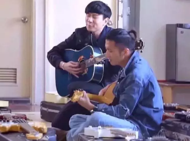 謝霆鋒的過億豪宅,霸氣奢華,面積堪比商場!還送千萬豪宅給妹妹