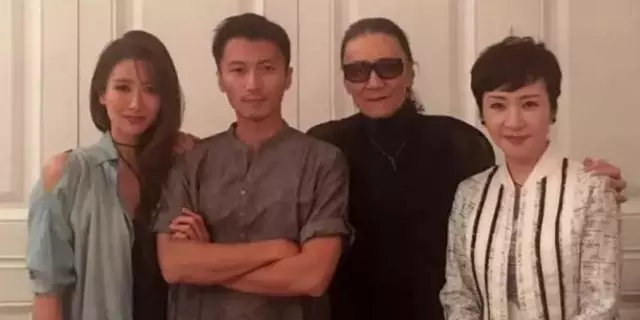 謝霆鋒的過億豪宅,霸氣奢華,面積堪比商場!還送千萬豪宅給妹妹