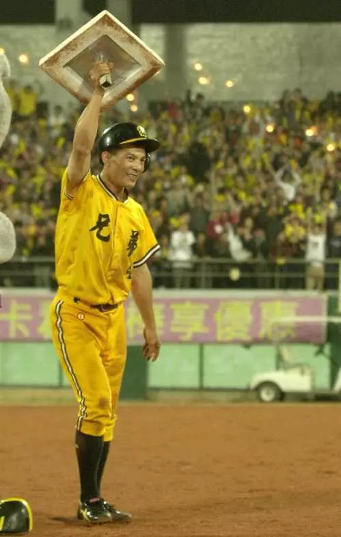 中職12年/世代交替 超級人氣王恰恰的菜鳥年