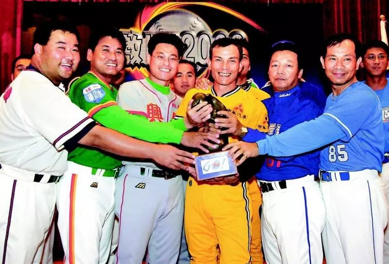 中職14年/兩聯盟合併 象三連霸黃潮彭政閔難忘