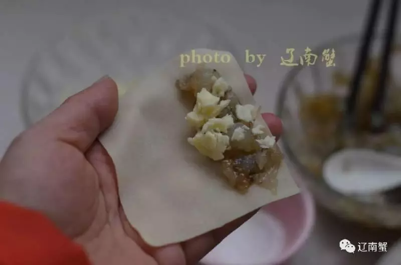 餛飩皮買多了,做成這個,上桌被孩子們搶了!!