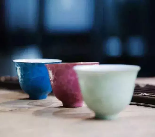 別把人逼得太緊,讓別人無路可走,眼睛總盯著別人毛病,嘴裡總掛著他人是非