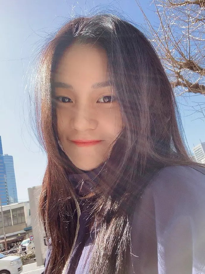 [GFRIEND][分享]190320 俞宙果汁美貌自拍照公開透露《時間流逝》有成員自我介紹編舞
