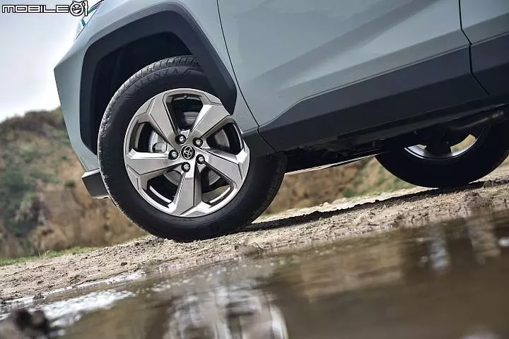 Toyota RV4 2.5 Adventure 4WD試駕 與眾不同的剽悍魅力!