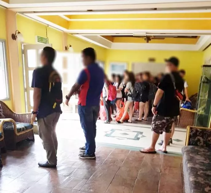 《最新更新》 度假村「脫光光」遊戲事件!負責人這次大條了
